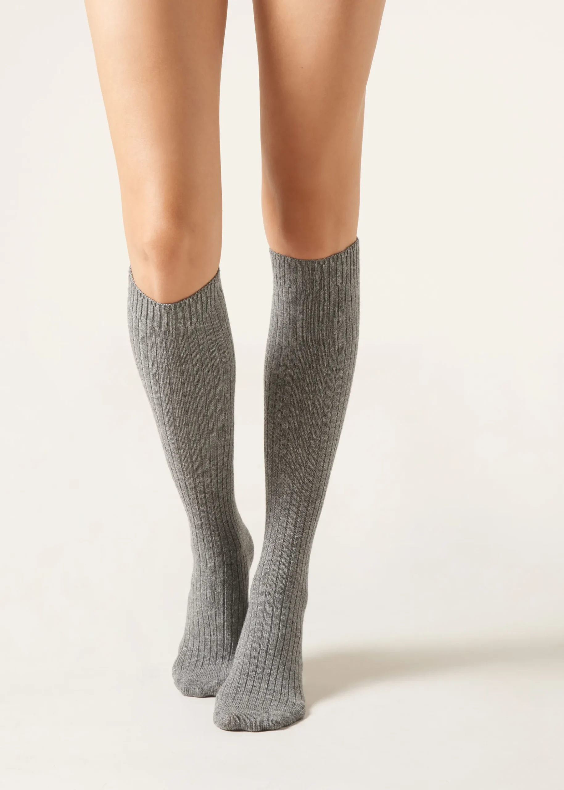 Chaussettes Hautes Cotelees Avec Laine Et Cachemire