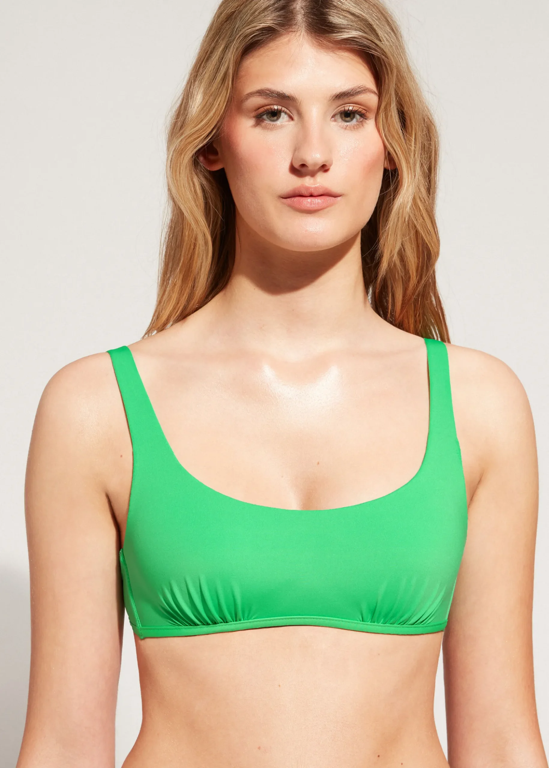 Haut De Maillot Brassiere Indonesia