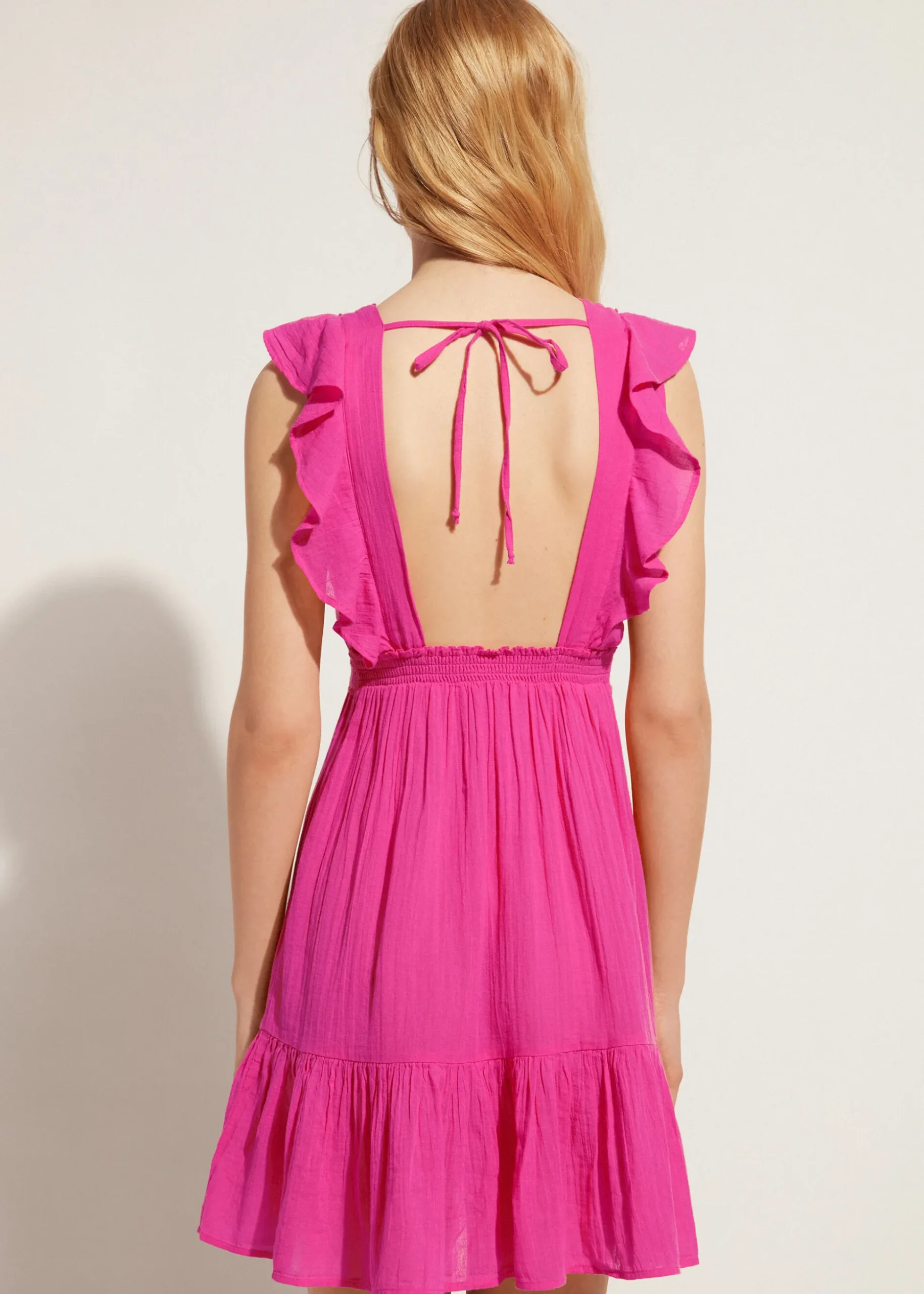 Robe Courte Avec Volant Et Passementerie