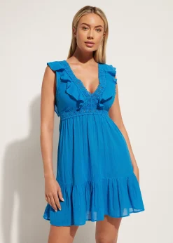 Robe Courte Avec Volant Et Passementerie
