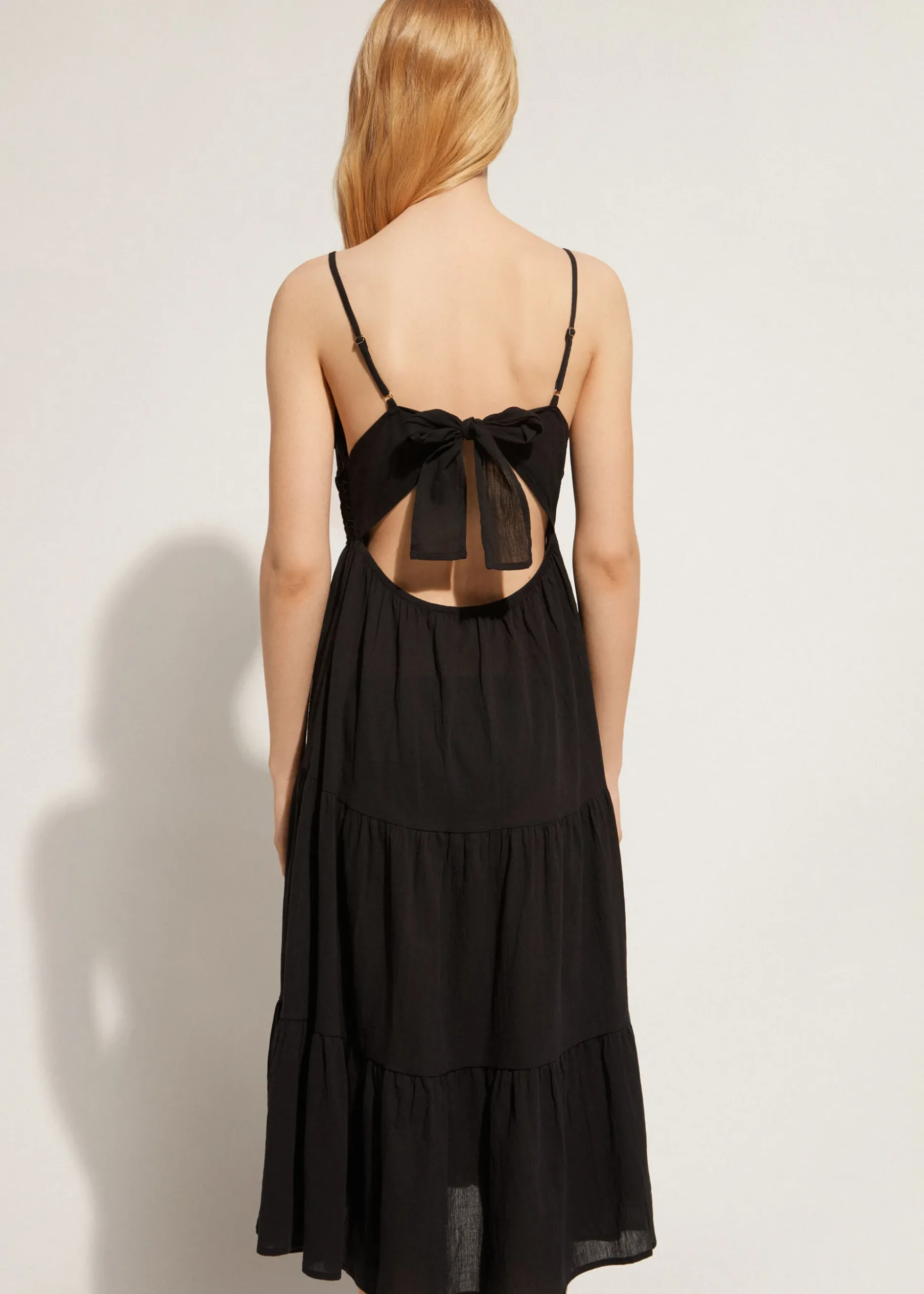 Robe Mi-Longue En Dentelle Macrame Et Jupe Volantee